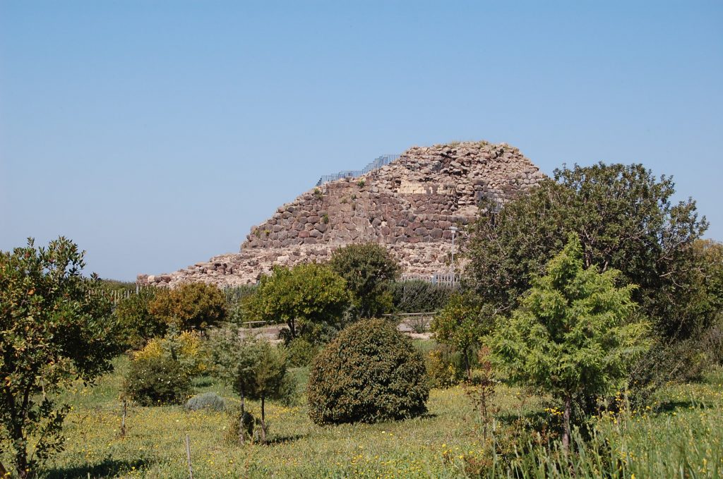 Unesco Weltkulturerbe Nuraghe Su Nuraxi bei Barumini auf Sardinien