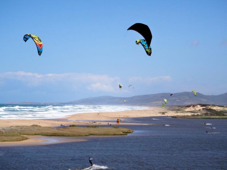 surfers en sardaigne