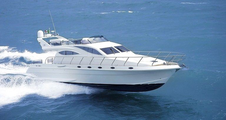 Motoryacht DC16 in Canniogione Sardinia Natour