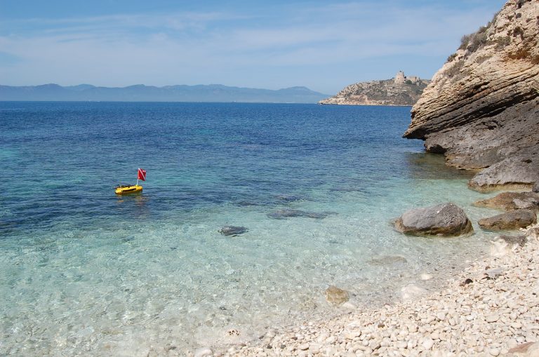 kristallklares meerwasser cagliari