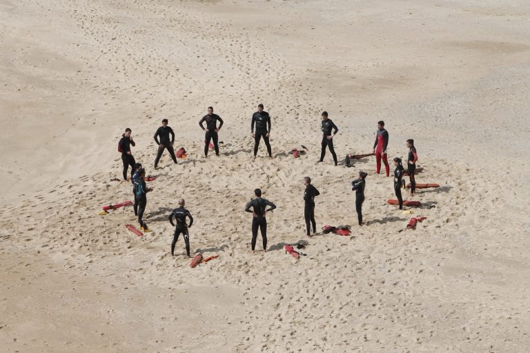 teambuilding am strand auf sardinien