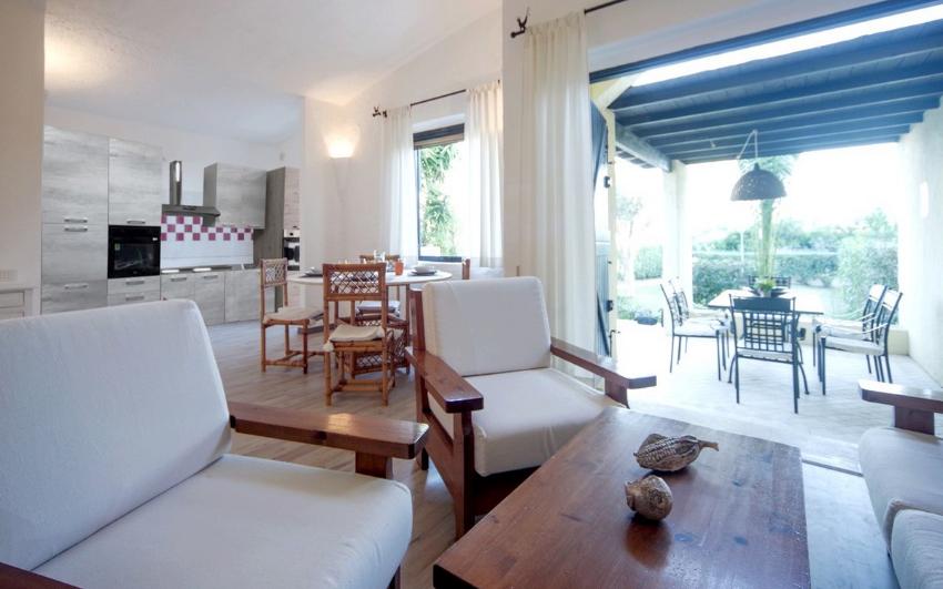 salotto casa costa rei