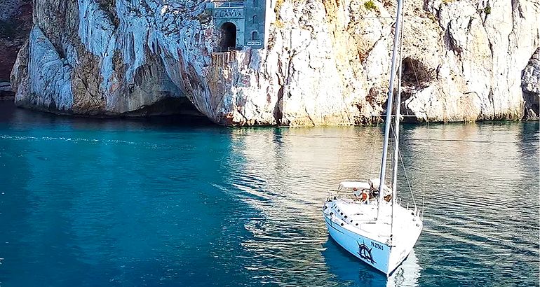 Gita in barca a vela nel Sud-Ovest Sardinia Natour