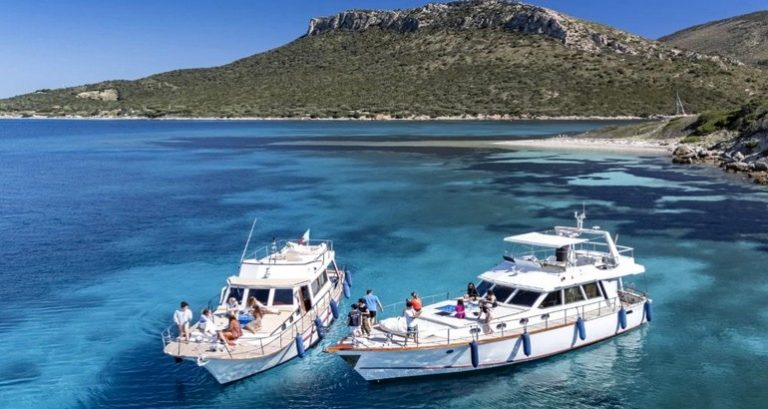 Gite in catamarano nel nord-est Sardinia Natour