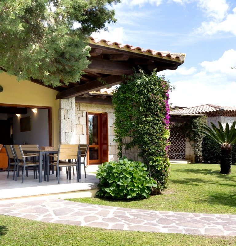 Book best price vacation rentals for your holidays in Sardinia