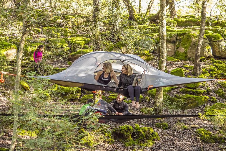 *Tree Camping<br/>Das andere Zelten auf Sardinien Sardinia Natour