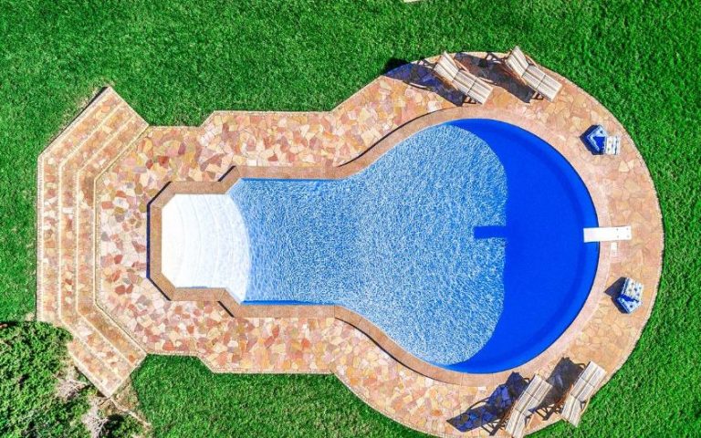 piscine excentrique