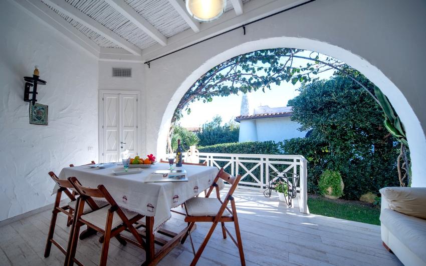 portico villa mare costa rei