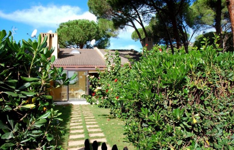 ferienhaus garten sardinien